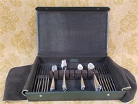 NICE SET OF STAINLESS STELL FLATWARE IN CASE