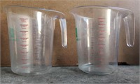 2x 4 Liter Plastic Measuring Pitchers