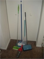 Swiffer, Dust Mop, Dustbuster (no Charger)