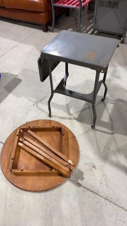 Typewriter table & round disassembled table