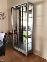 Mirrored hutch