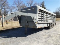 TITLED 1988 Gooseneck stock trailer