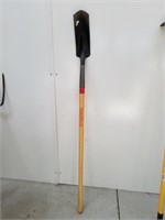 Trench shovel