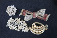 Costume Jewelry-Lot