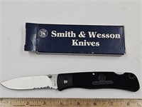 Smith & Wesson Pocket Knife with Box