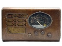Antique/Vintage Delco Radio 17.5” x 8” x 10.5”