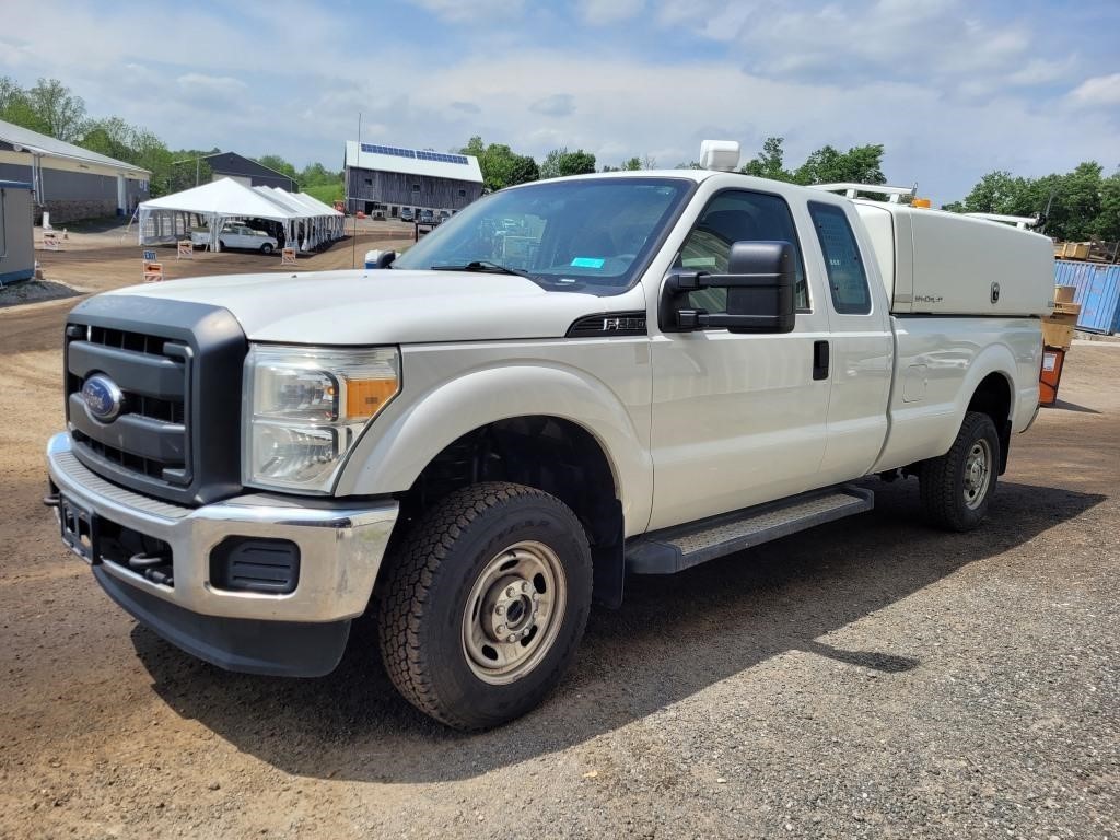 2015 Ford F250 XL SD Pick Up Truck