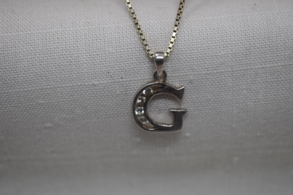 Sterling Italy Box Chain & Sterling "G" Pend w/