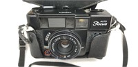 YASHICA 38MM CAMERA IN CASE W/ AUTO FOCAS