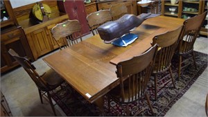 Claw Foot Tiger Oak Dining Table With Four Leaves