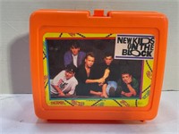 NEW KIDS ON THE BLOCK PLASTIC LUNCHBOX W/THERMOS