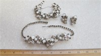 15" Rhinestone & White Resin ? Necklace, bracelet