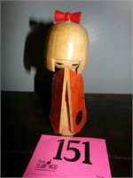 WOODEN PRAYING LADY