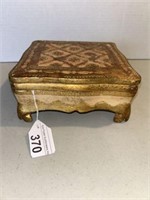 VINTAGE ITALIAN FLORENTINE FOOTED DRESSER BOX