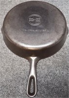 Griswold No. 9 Cast Iron Pan / Skillet