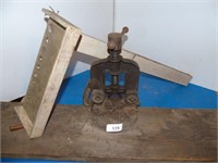 Bench Pipe Vice - Erie Toolworks, Erie P.A. USA