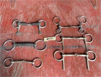 4 Snaffle Bits & 2 Rubber Training Bits