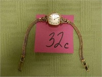 Omega 17 Jewel 14kt Gold Wristwatch with