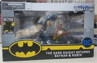 Diamond select toys DC Gallery Dark Knight Returns