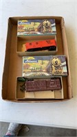 Athearn miniature trains two cars lot
