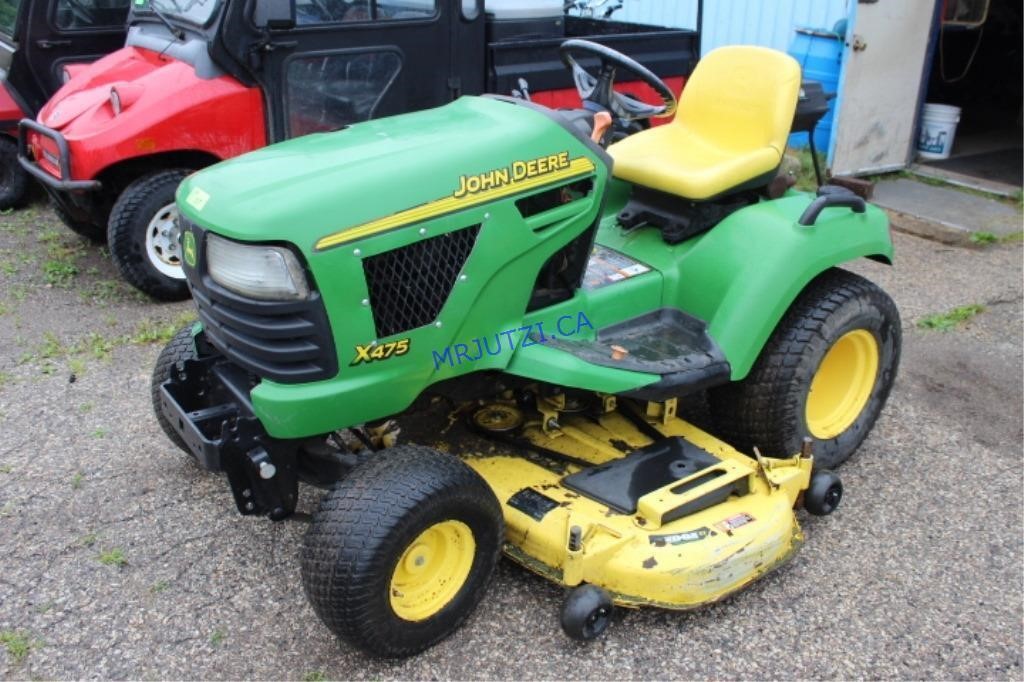 2002 J D X475 Diesel Lawn Tractor c/w 62"Mower