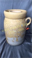 Stoneware churn with lid 12in