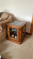 End table 20”x20”x21” no contents