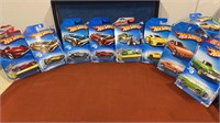 8 Miscellaneous lot of New Hot wheels