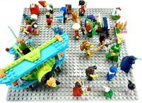 Figurines et avion LEGO avec accessoires