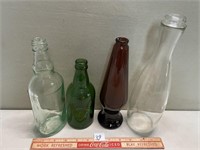 INTERESTING LOT OF VINTAGE COLLECTORS BOTTLES