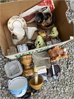 Box of Vintage China and Knickknacks