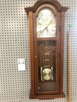 CLOCK - BULOVA - BATTERY OPERATED