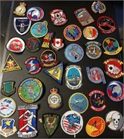 W - LOT OF COLLECTIBLE PATCHES (L61)