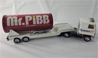 Diecast semi w/ Mr pibb trailer