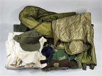 LOT OF US MILITARY CLOTHING