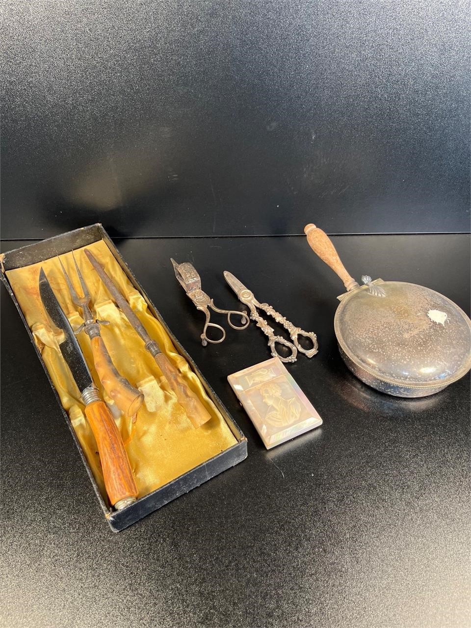 Sheers, Carving Set & Covered Dish