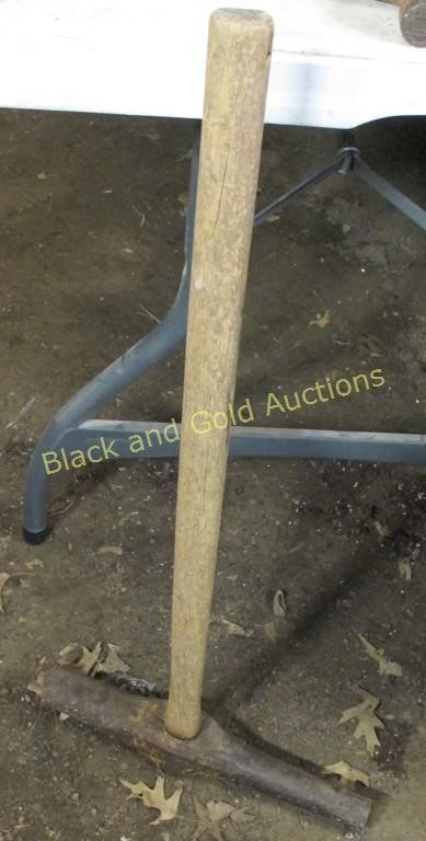 Country Auction: Tools and Lawn Furniture
