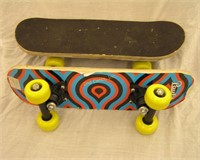 2 Mini Skateboards