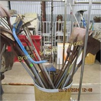 GROUP OF ASSTD YARD TOOLS (BARRELL NOT INCLUDED)