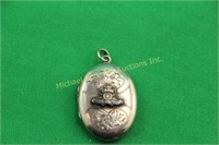 OVAL STERLING LOCKET MONOGRAMMED "B"