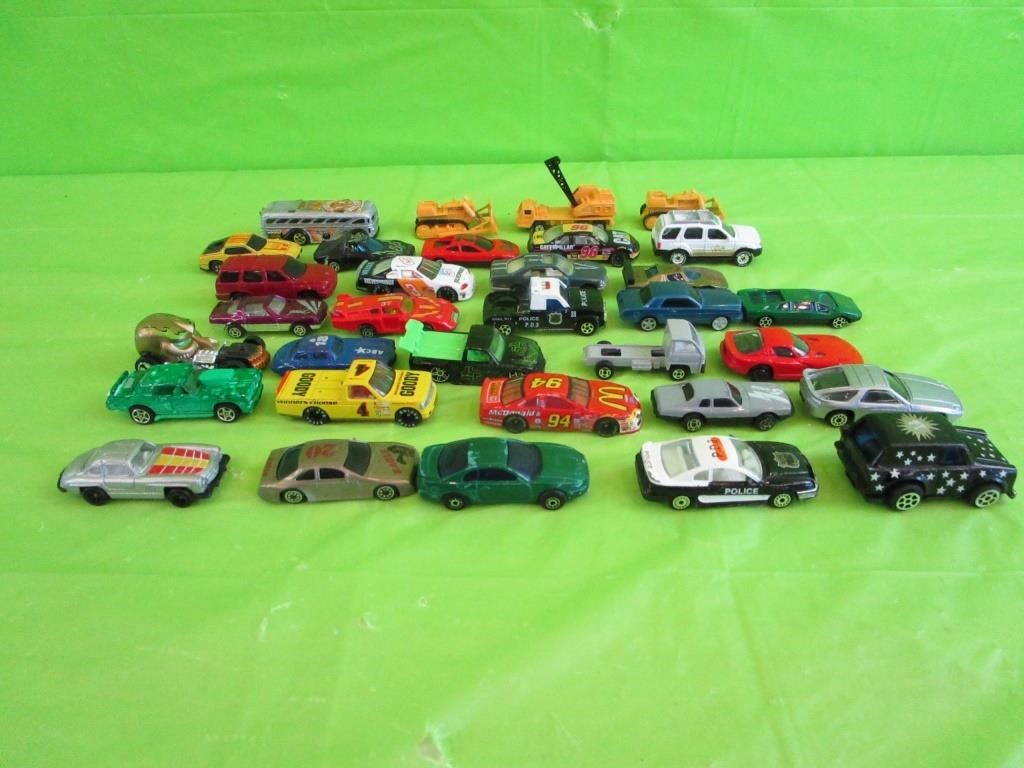 33 - 1/64 Scale Cars