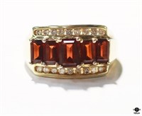 Sz 7 14k Gold Garnet & Diamond Ring