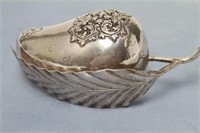 Judaica Repousse & Chased Silver Etrog Box