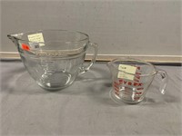Pampered Chef and Pyrex Measuring Cups
