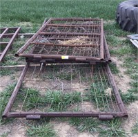 4 assorted pipe frame wire gates