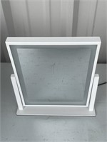 Smart Vanity Mirror Lighted, Electric