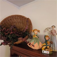 Basket, figurines and florals