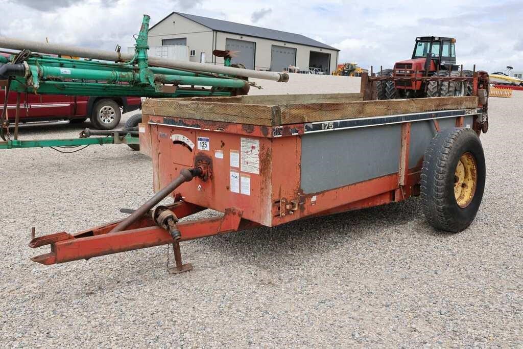 GEHL 175 SINGLE AXLE MANURE SPREADER