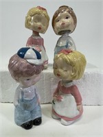 2 Sets of Boy & Girl Kiss Me Bobbleheads