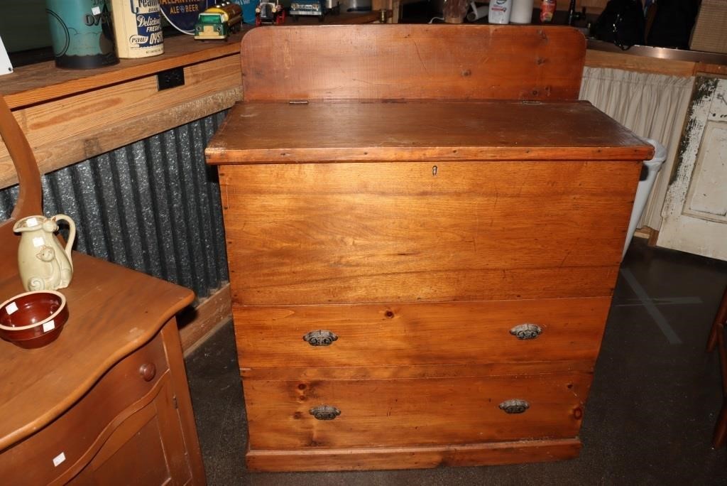 Primitive pine mule chest/standup blanket chest